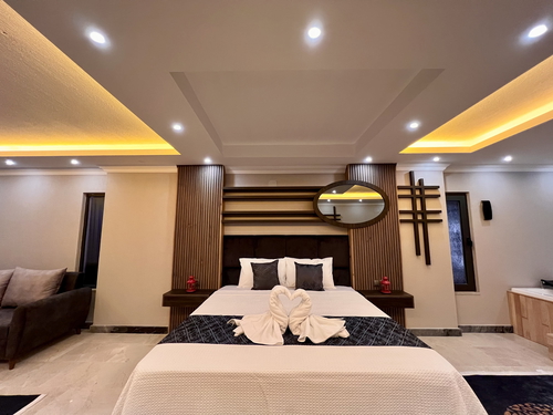  gece  -  Kasım
  | Kalkan Kördere’de Sonsuz Deniz Manzaralı, Isıtmalı Havuzlu Lüks Villa